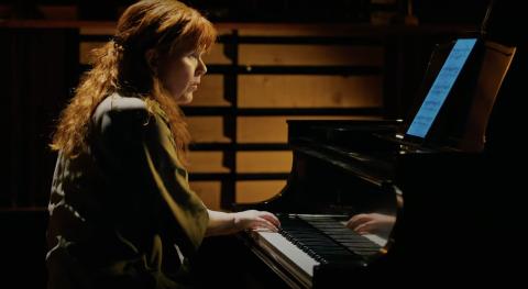 Sarah Cahill performs Elinor Armer's Thaw